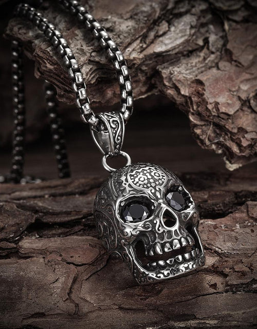 Load image into Gallery viewer, Skull Pendant Necklace