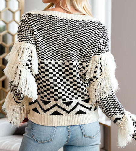 Geometric Fringe Detail V-Neck Sweater